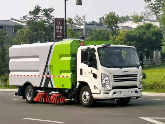 江鈴凱銳2.5方水5方塵國六掃路車