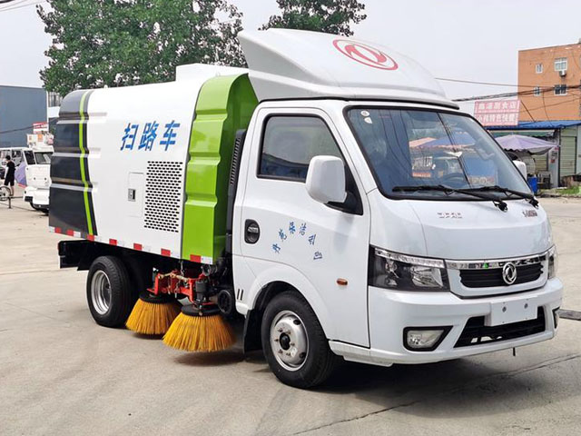 東風(fēng)途逸小型國六掃路車