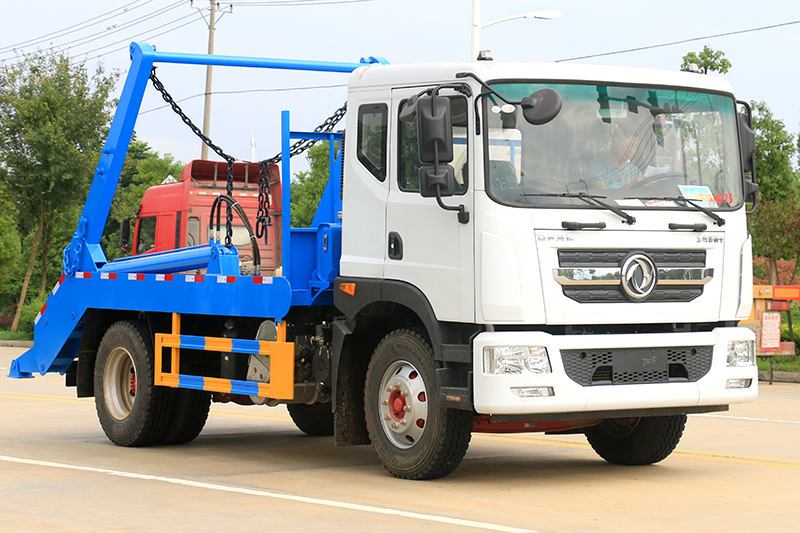 東風(fēng)D9國六擺臂式垃圾車圖片2